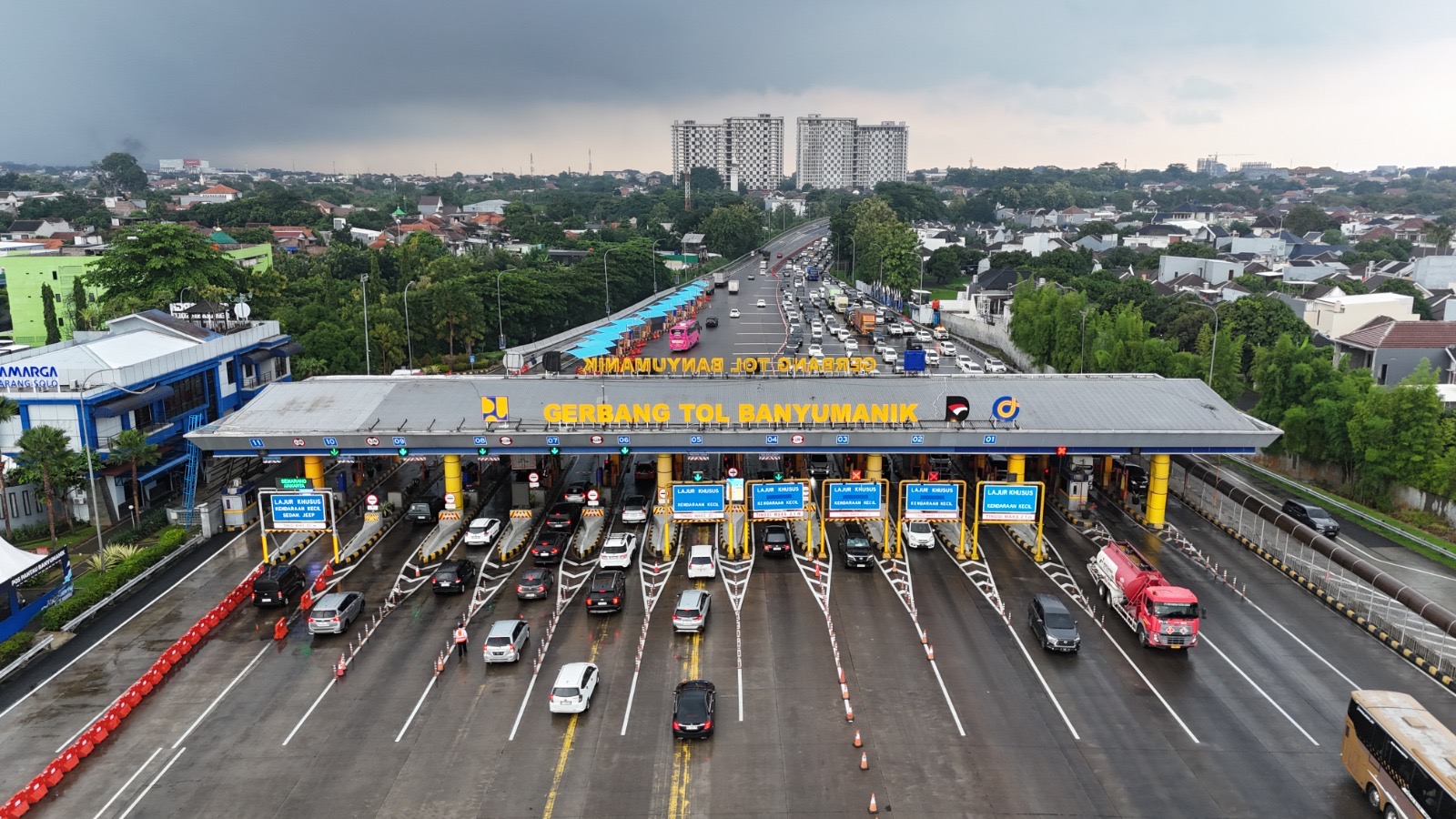 Arus H-1 Libur Natal 2025, TMJ Catat 227.915 Kendaraan Melintas di GT Banyumanik