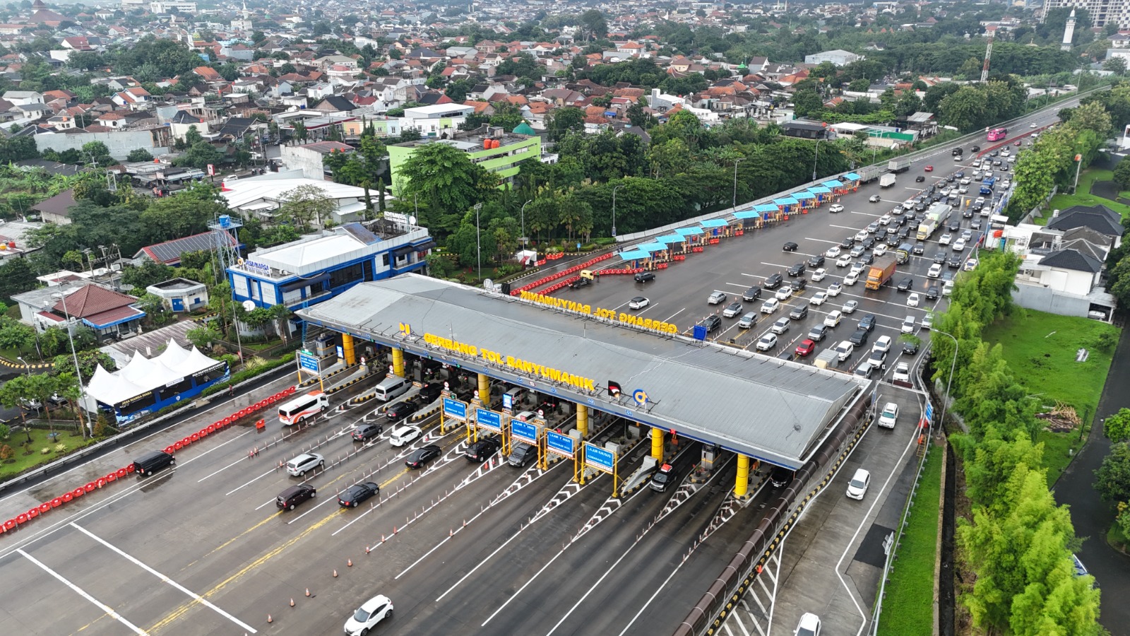 Periode Libur Natal 2025, TMJ Mencatat 275.827 Kendaraan di Gerbang Tol Banyumanik