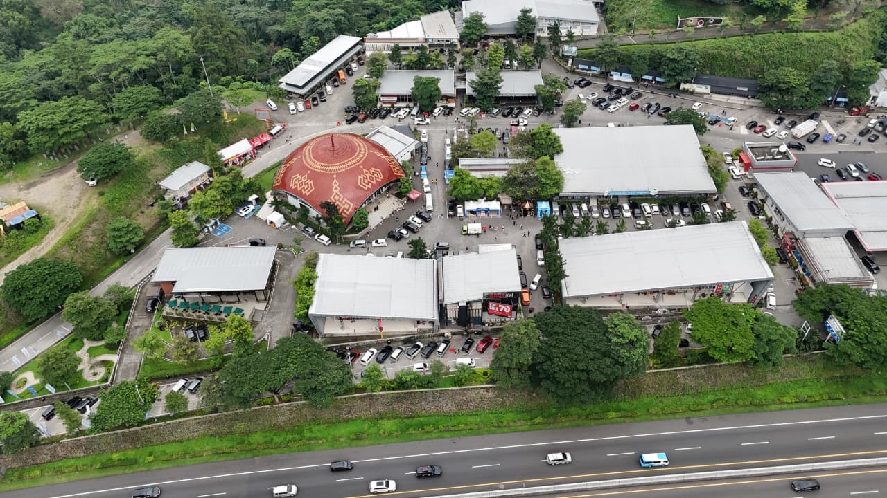 Arus Kendaraan Libur Natal 2025, TMJ Catat 313.234 Kendaraan Melintas di GT Banyumanik